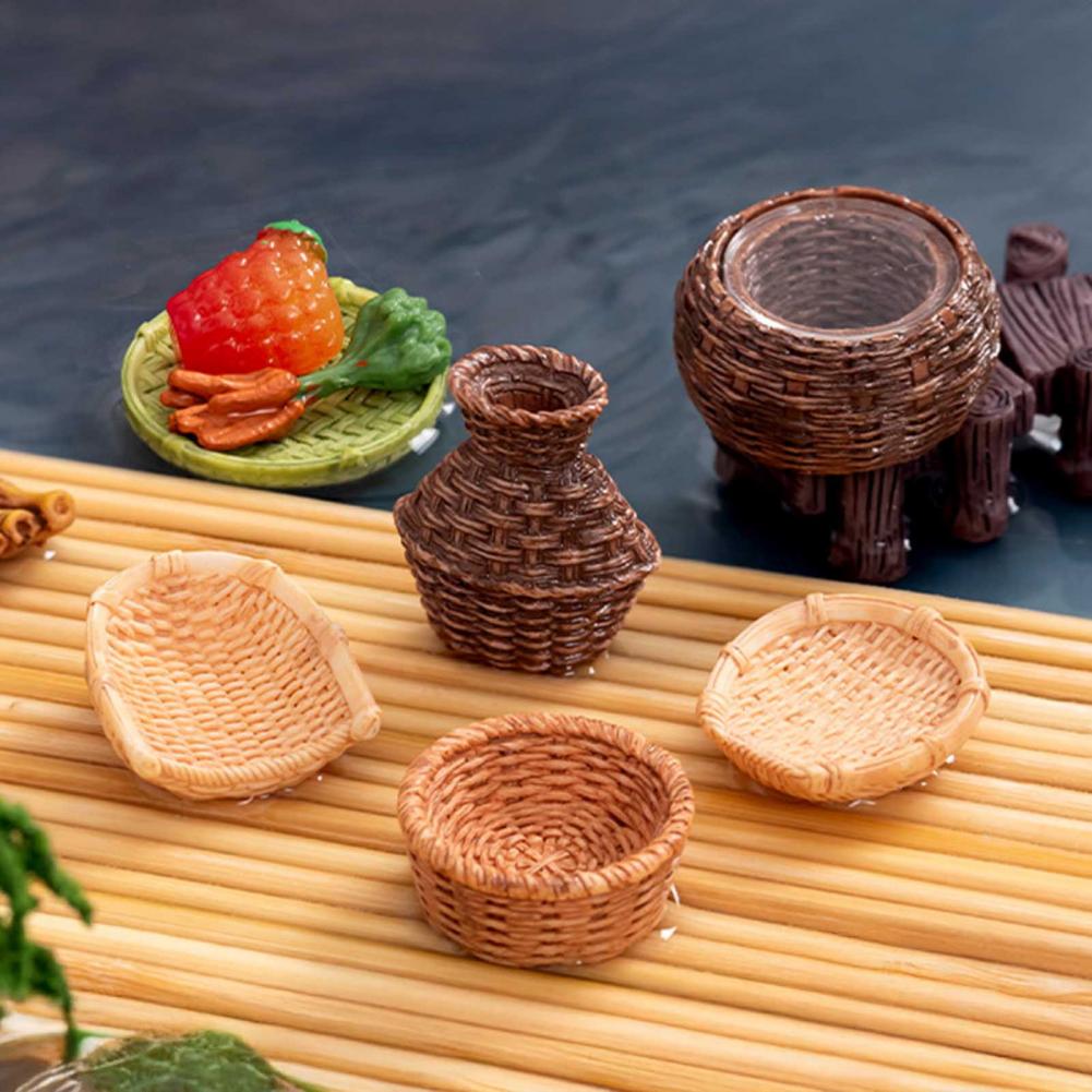 Miniature Decorative Basket Resin Mini Basket 5 Pcs Fairy Garden Micro Mini Resin Rattan Baskets Dollhouse Woven Basket Decor