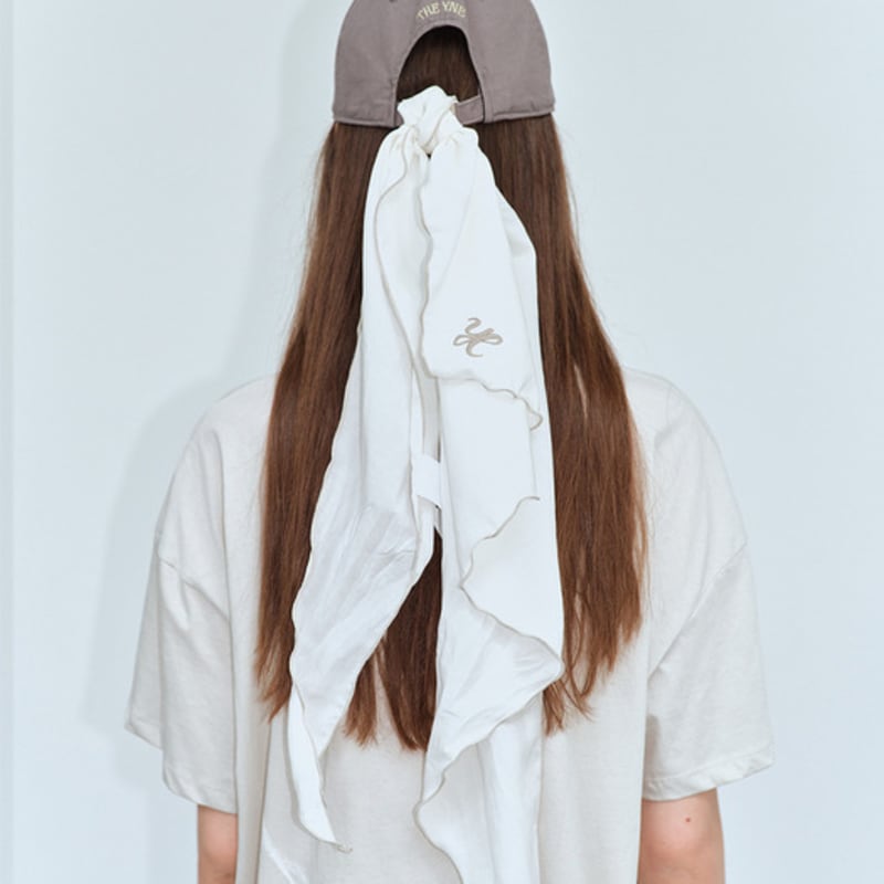 

THE YNE LOGO EMBROIDERY SCARF_2color WHITE