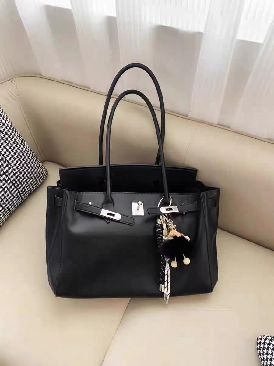

Women s Large Capacity Black Tote Bag - Elegant Briefcase for Autumn/Winter 2024 чёрный