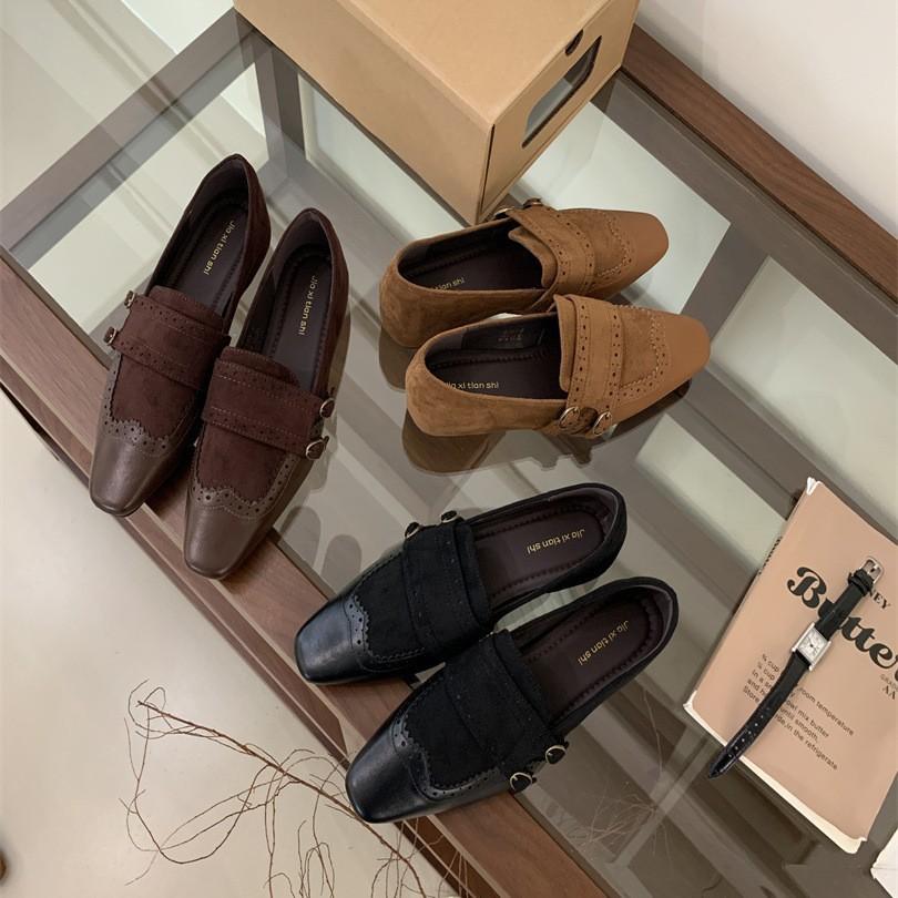 British design sense hollow carved sheepskin loafers 2025 autumn small square head inner height increase low heel leather single shoes women