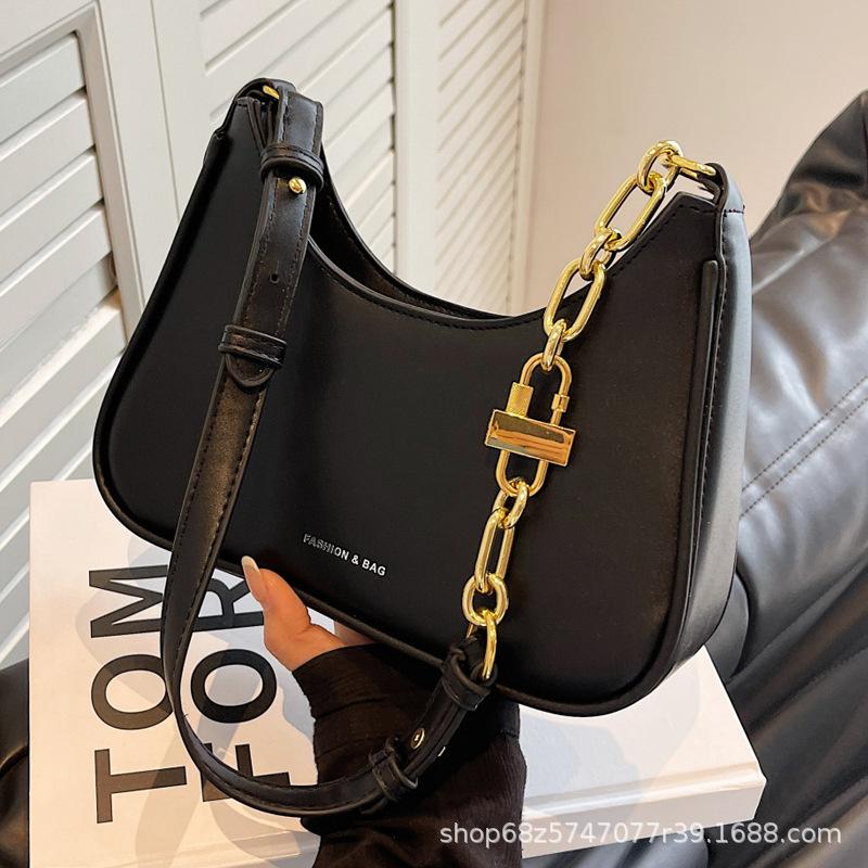 High-end underarm bag women's bag 2025 new fashion crossbody women's bag versatile women's chain one-shoulder small square bag