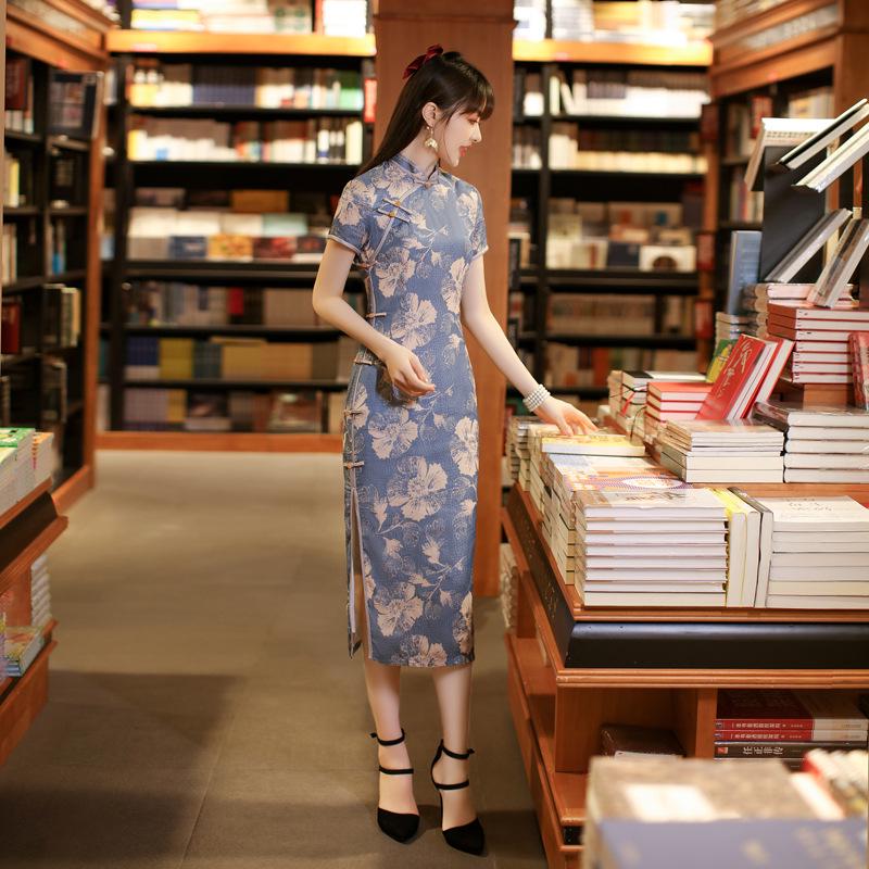 Enhanced Retro Qipao: Elegant Mid-Length Dress for Young Women