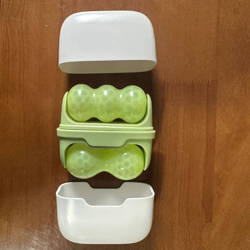 Beauty Roller Ice Pack Massager For Facial Skin Tightening And Rejuvenation Home Use