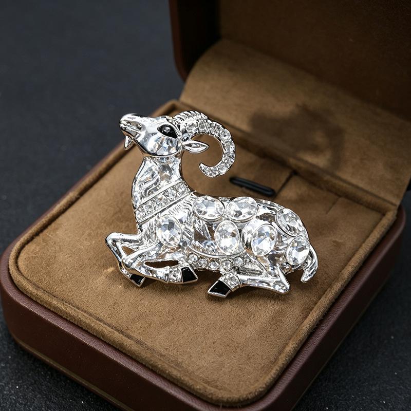 Year of The Sheep Goat Rhinestone Brooch Unisex Shiny Fashion Pin Beautiful Jewelry for Women Clothing Accessories