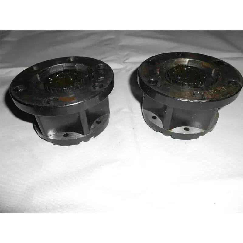 Sada originálních manuálních uzamykatelných nábojů a volnoběžných nábojů pro Jeepy Willys CJ1948-1971