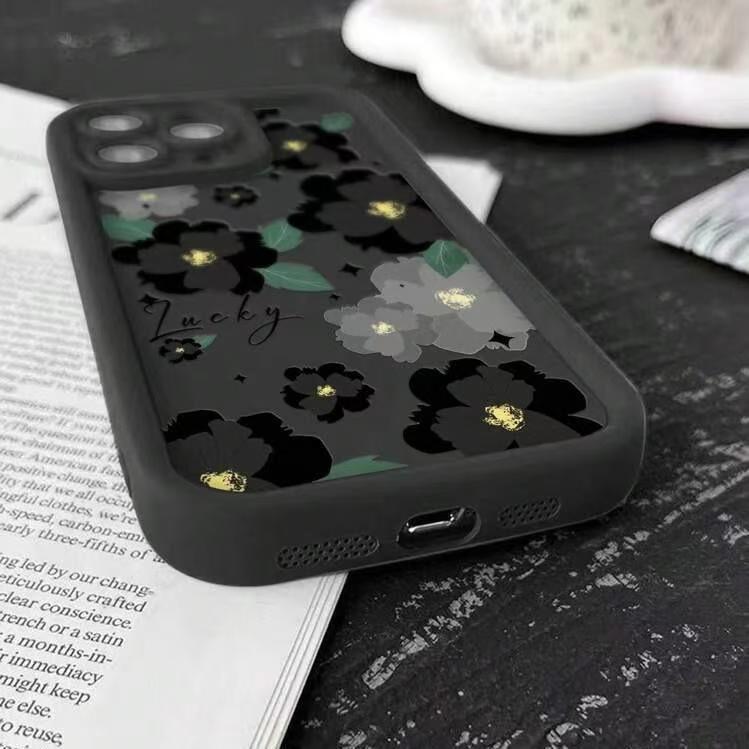Emery Black Camellia Phone Case for Apple iPhone 13/14/15/16/17 Pro Max