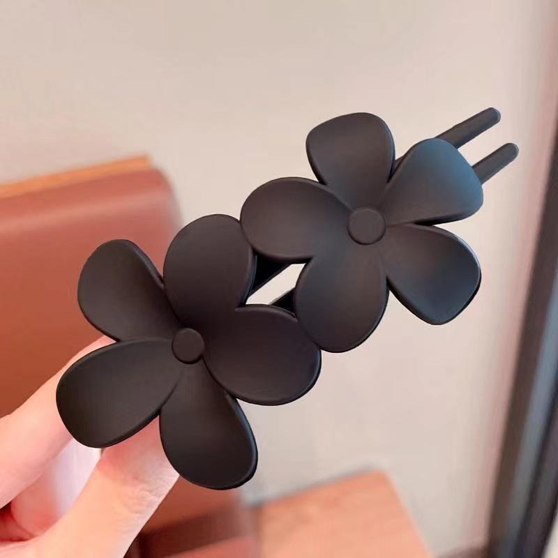 Matte Flower Hair Clip: Versatile Women's Duckbill Accessory for Updos