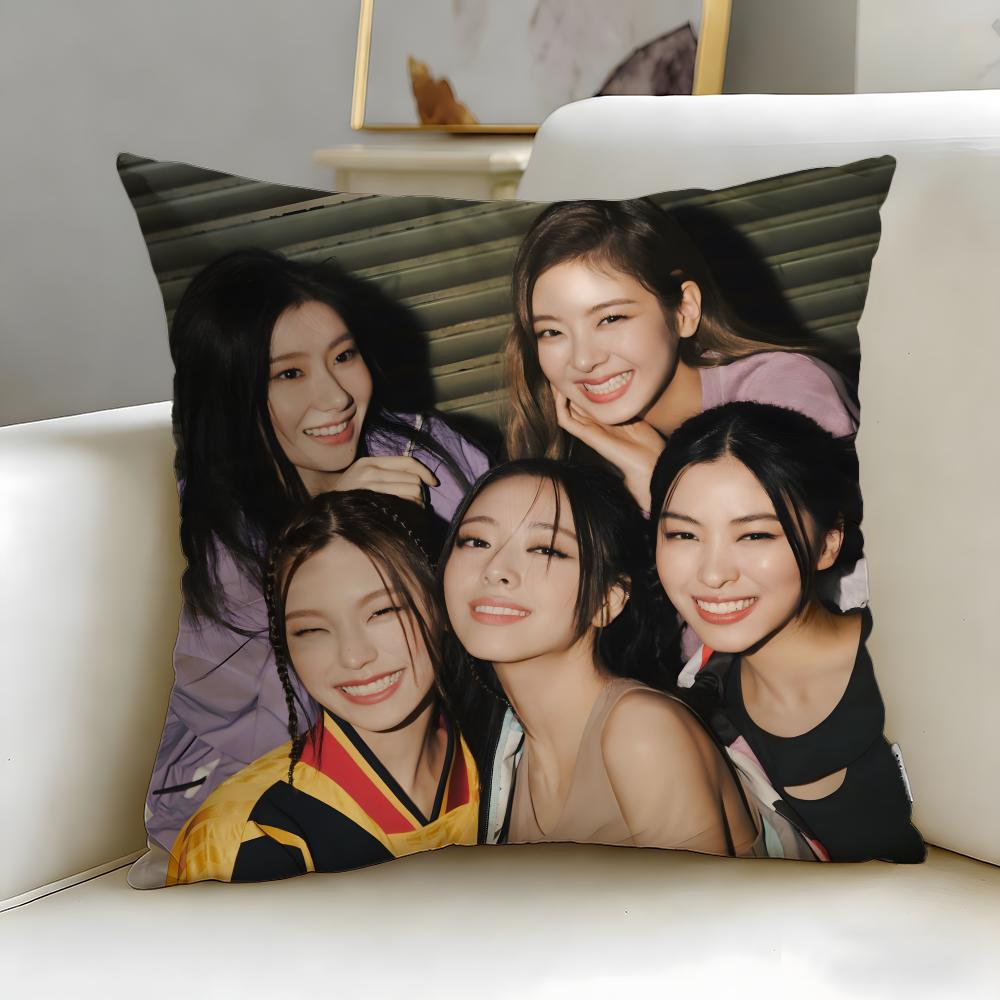 Kpop Style Group Itzy Cushion Cover Soft & Easy-Wash Pillow Case – Versatile For Couch, Bed, Travel And Office