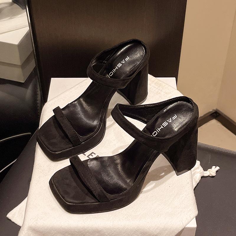 

Thick-soled waterproof table thick heel versatile summer fairy wind open-toed sandals square head women s shoes with high heels and cool slippers 39 чорний