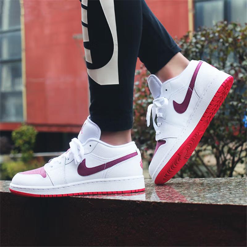 Jordan 1 Low GS White Berry 554723-161