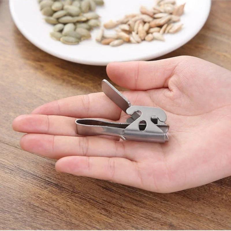 Creative Fashion 1PC Sheller Nut Opener Melon Seed Plier Clamp Pistachio Opener Sunflower Seed Peeler Walnut Pine Cracker Kitche