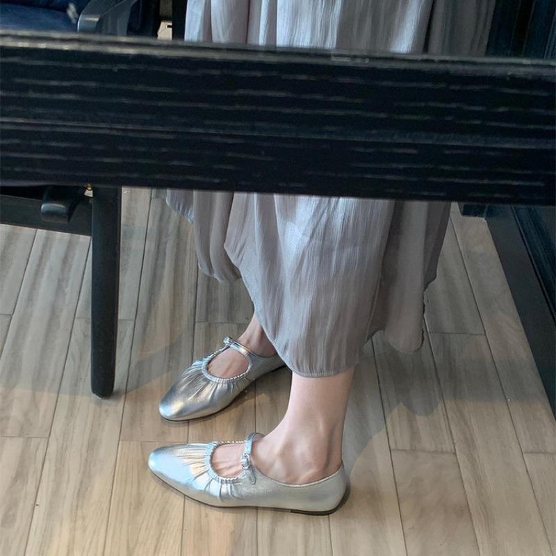 Cowhide Version~ Leather Pleated Silver Light Mouth Single Shoes Women's Flat Bottom New Spring Mary Jane Women's Shoes