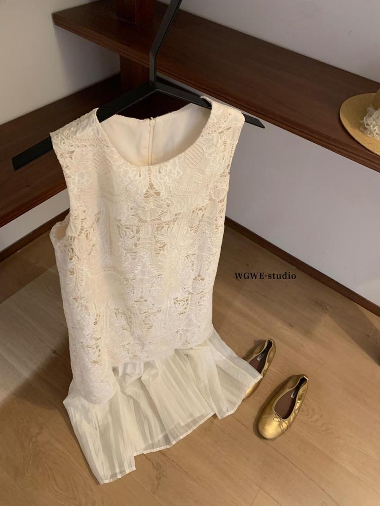 Guangzhou Thirteen Hong Women's Lace Patchwork Sleeveless Slimming Long Dress for Spring/Summer
