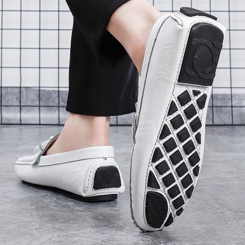 Fashion 2025 Mens Shoes Leather Fashion Walking Loafers Comfy Man Drive Flats Classic Style Men's Bean Shoes Moccasins Male Footwear