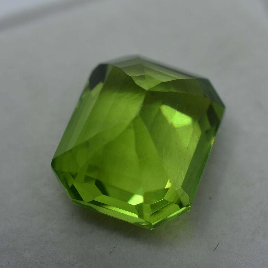 10.20 Ct Natural GREEN Peridot EMERALD  Shape   Rare Loose Gemstone