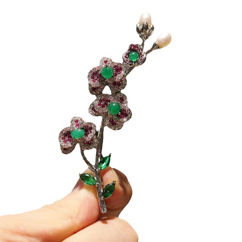 Lingxin Jewelry Plum Blossom Brooch with Freshwater Pearl & Green Agate - Live Stream Favorite & Commemorative Gift