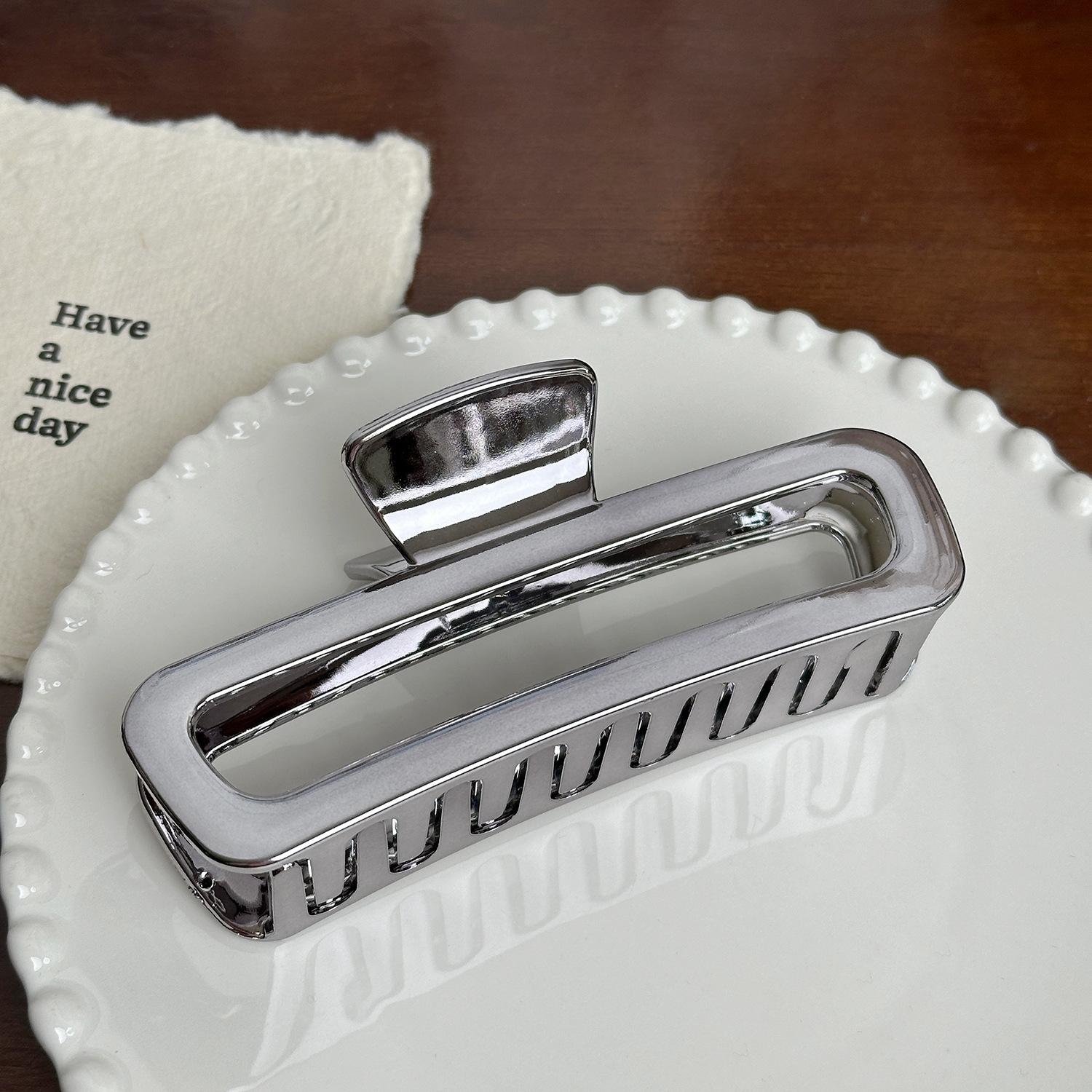 

Premium Hair Large Clip In Silver Resin For Effortlessly Beautiful Styles Ponytail Rounded Clip