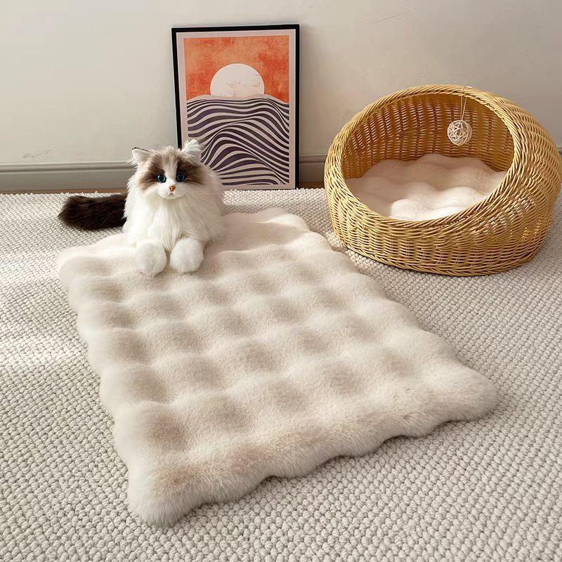 Winter Plush Space Capsule Pet Bed for Cats, Puppies, and Rabbits
