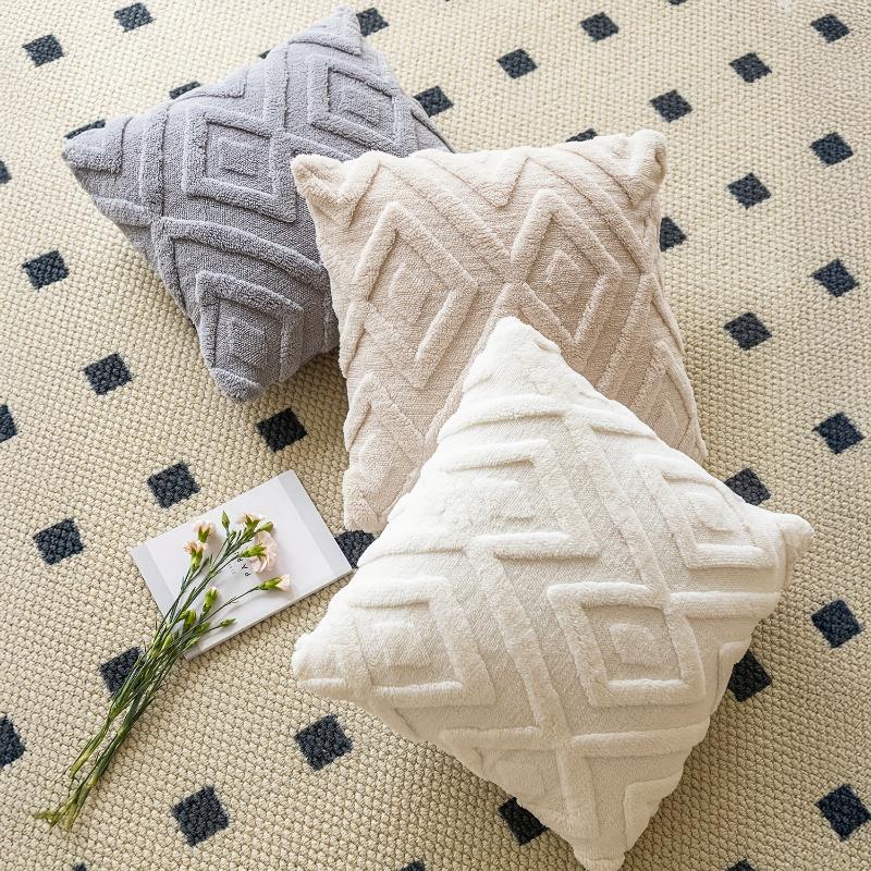 1PC Pillowcase Soft Single-Sided Pattern Plush Plump Material Elegant Geometric Diamond Jacquard Pattern Minimalist Style 45x45cm