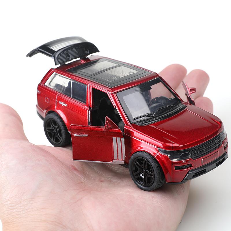(Packad) 1/36-skala replika Range Rover pressgjuten leksaksbilmodell, tre dörrar som kan öppnas, pull-back-funktion, pojkleksak.