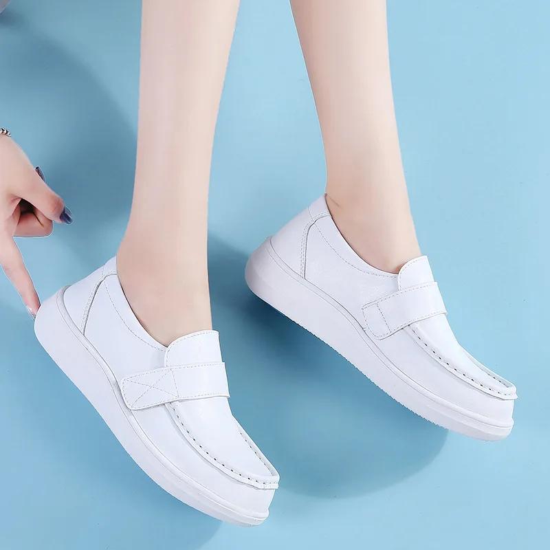 Fashion Hot Selling Nurse White Women's Spring 2025 New Thick-soled Soft Leather Single Shoes Casual Flats Bottom Comfortable Loafers