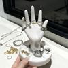 Support de rangement pour bijoux avec sculpture en forme de 5 doigts Design lisse et arrondi Organisateur de bijoux pour bagues Bracelets Colliers Boucles d'oreilles