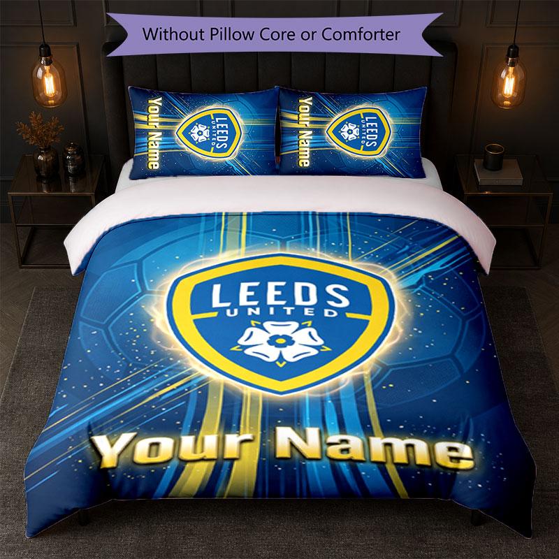 Leeds United Set Biancheria da Letto Personalizzato con Nome Testo 1 Copripiumino+2 Federe Logo Calcio Regalo Personalizzato per Occasione Speciale Decorazione Camera da Letto