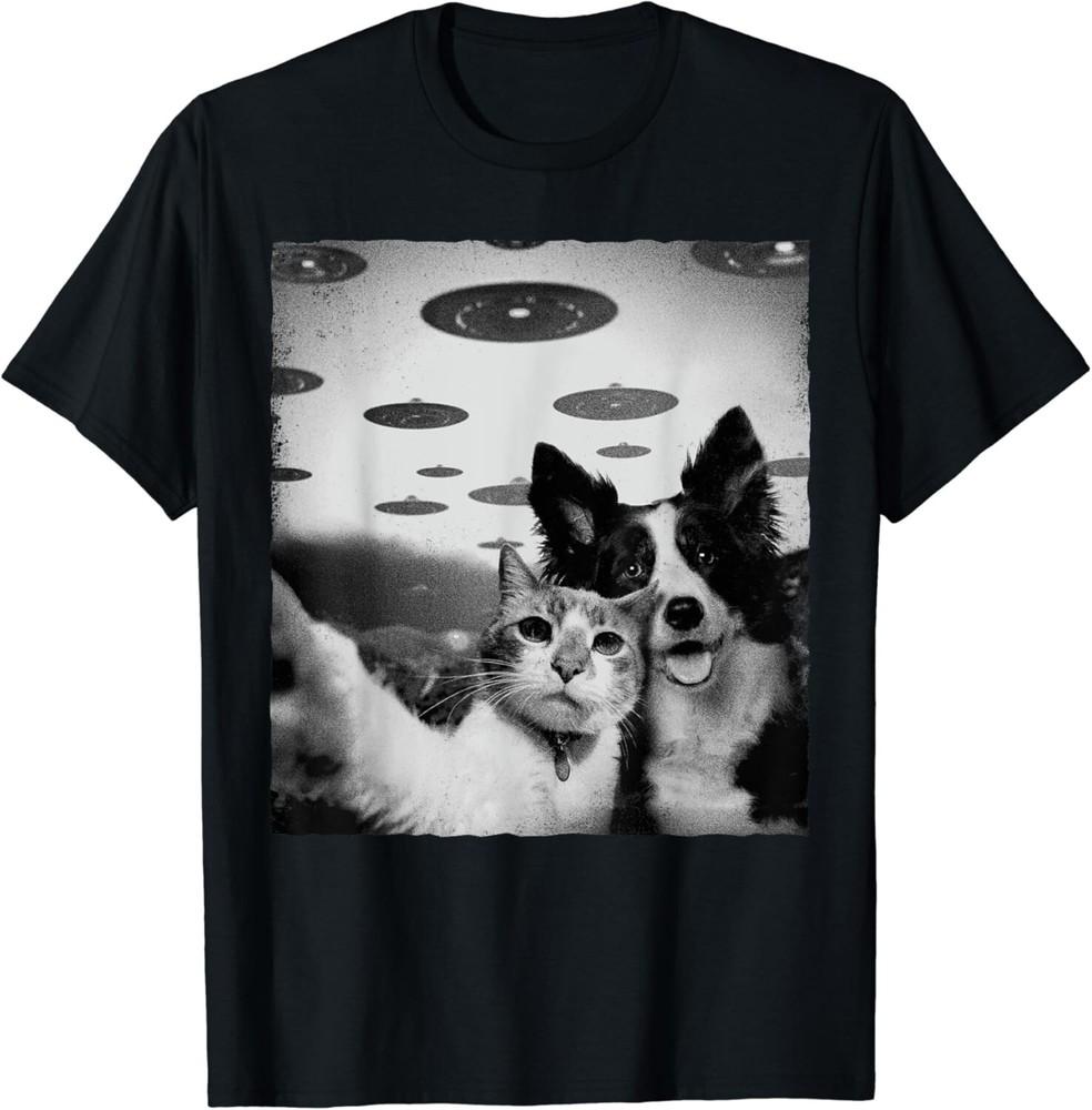

Funny Cat and Dog selfie with Alien UFO Gift Unisex T-Shirt 4XL