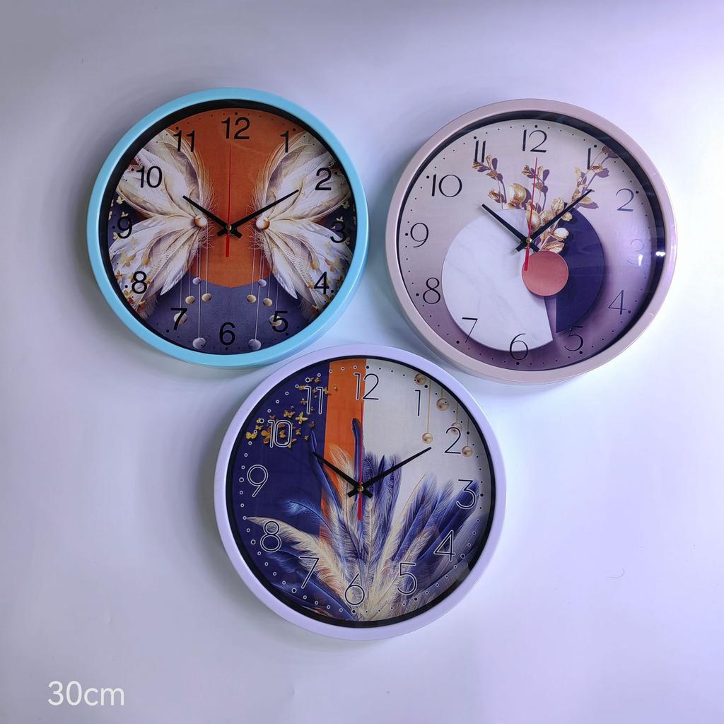 Nordic Creative Wall Clock Guest Bedroom Home Stylish Wall Clock Atmospheric Modern Personalized Creative Quartz Watch 12 Inches
