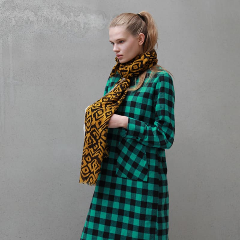 V`s Atelier Printed Muffler_yellow