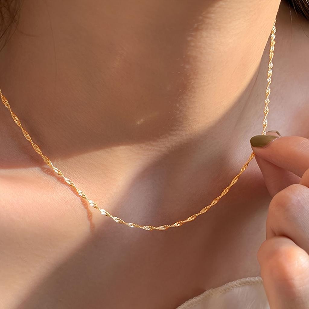 Exquisite Gold Plated Stainless Steel Thin Chain Necklace for Women Simple Style Clavicle Chain Female Zircon