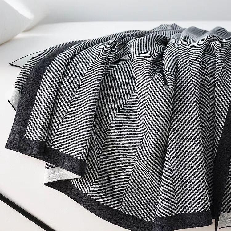 Nordic Minimalist Knitted Summer Nap Air-Conditioning Throw Blanket Bed Runner Drape Yarn Blanket Sofa Throw