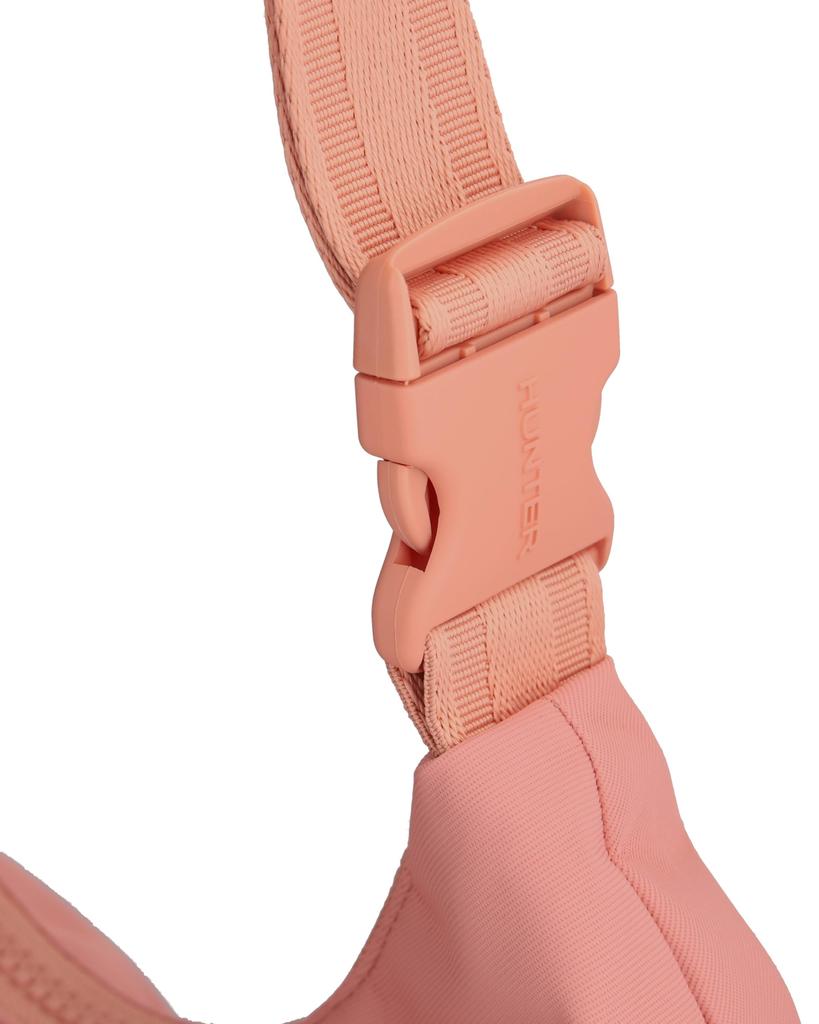 Hunter Nylon Mini Hobo Schultertasche in Dreamy Nude