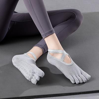 1Pair Yoga Socks Women Socks with Toes Anti Slip Pilates Sock 5 Toe Silicone Non-Slip Sock Ballet Dance Fitness Sports Cotton Sock Ballet Sports Socks