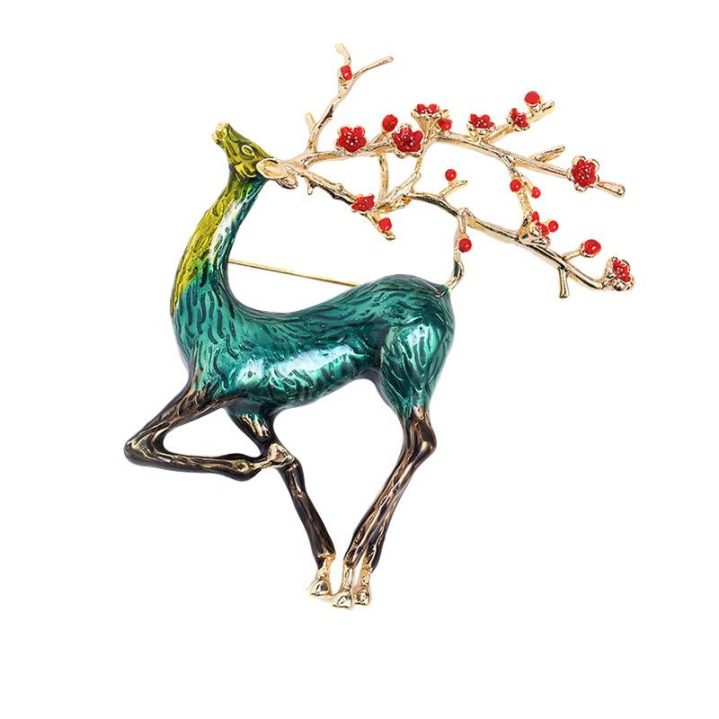 Drip oil deer chest flower, animal pin, high-end brooch, clothing, Christmas brooch, pin buckle
