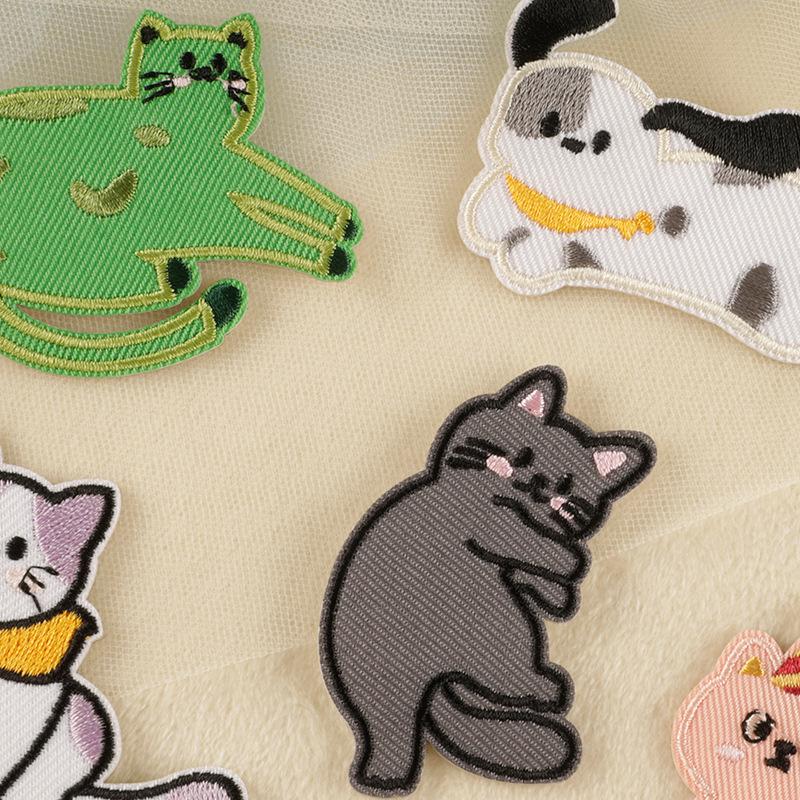 Original Embroidery Label Embroidery Sticker Badge Cartoon Animal Series Clothing Accessories Self-adhesive Patch Cloth Sticker