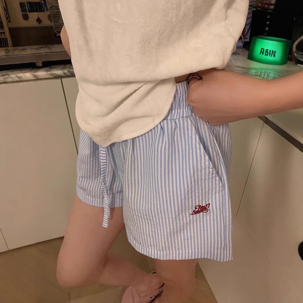 

Hong Kong Style Striped Embroidered Drawstring Wide-Leg Shorts for Women - Casual, Versatile, and Lightweight M