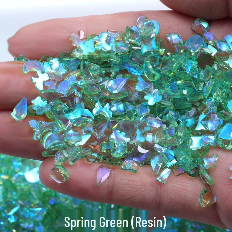 

Аврора Фантом Бриллиантовый Нейл-арт: Лазерный цвет, плоское дно, смешанные неправильные бриллианты, трендовый стиль 2022.