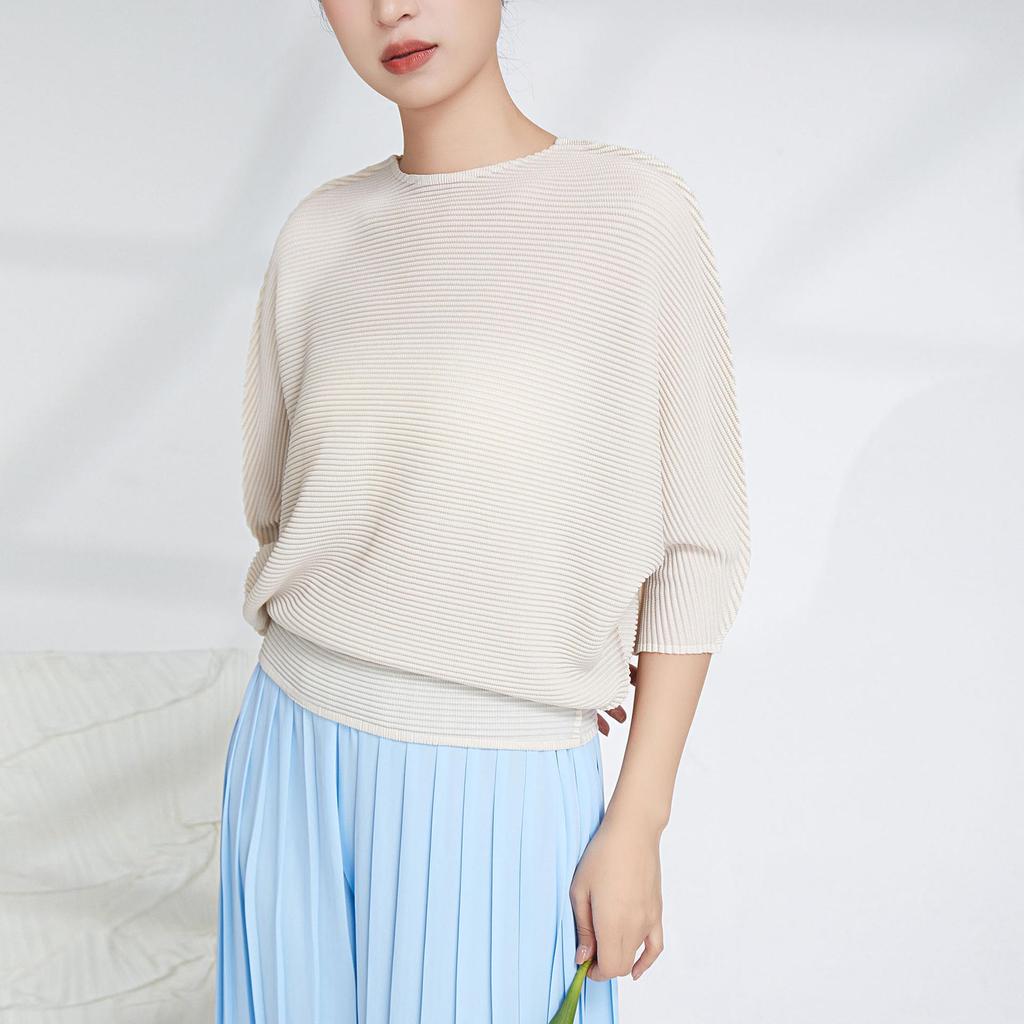 Women's Batwing Sleeve Ruched Top - Loose Fit, Versatile Round Neck Pullover for Spring/Summer Casual Wear