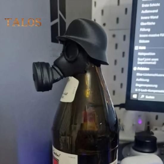 Creative Bottle Opener Soldier Salute Beer Bottle Helmet Fun Party Bottle Cap with Saluting Pose Soldier Beer Enthusiasts Gift