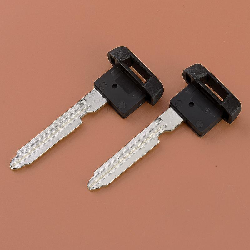 2Pcs Uncut ert Emergency Key Blade Fit for Mitsubishi Outlander
