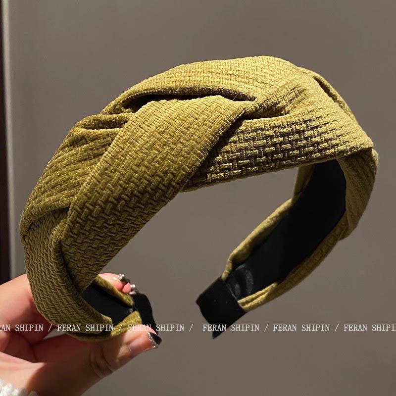 Women's Wide Edge White Sponge Headband - Stylish, Comfortable, Low-Pressure Hair Accessory