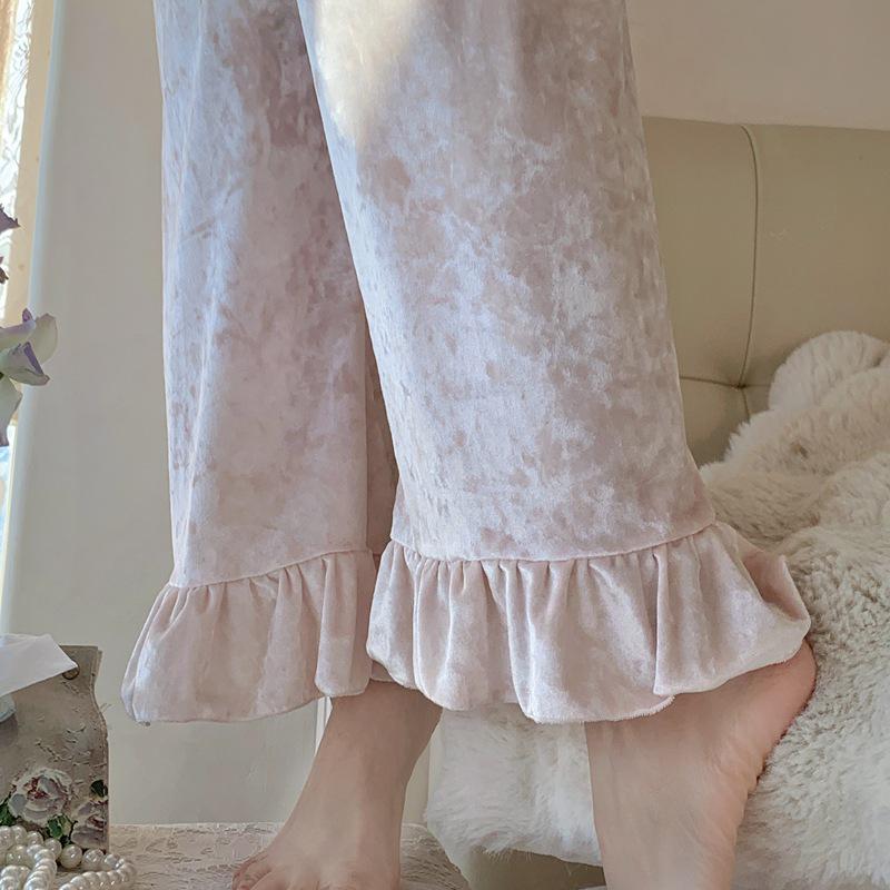 Golden Velvet Lace Trim Pajama Set for Women - Long-Sleeved & Pants, Autumn/Winter Court Style, Luxuriously Comfortable Homewear.