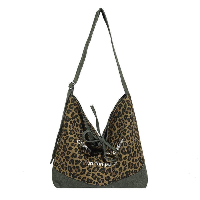 

New popular leopard print single shoulder armpit bag casual large-capacity commuter bag women s double-sided portable tote bag 30*15*30