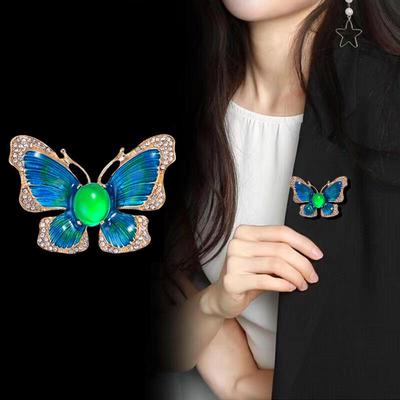 1 Pièce Broche de revers Animal Insecte Tendance Broche Papillon Émail Cristal Élégant Pour Costume d'Homme Accessoire de Mode Vêtement Bijou