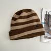 Pruhovaný pletený štítek šitý rolovaný okraj ležérní retro móda všestranný pouliční vlněný klobouk stohovací klobouk