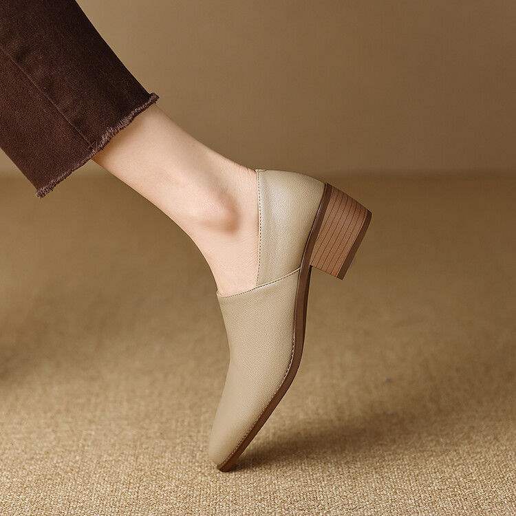 Soft Leather Soft Sole Shallow Mouth Single Shoes Women's 2025 Spring and Autumn New Thick Heel Pointed Small Leather Shoes Women's Loafers Middle Hee