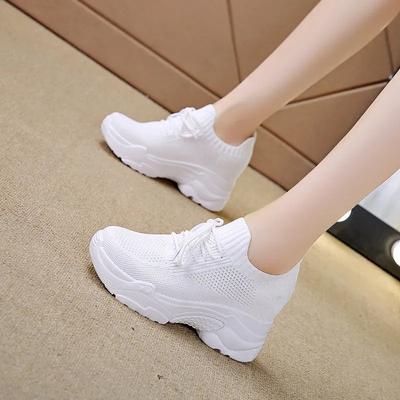 Summer 2026 Fashionable White Sports Shoes Casual Breathable Mesh Thick Soled Sports Shoes Comfortable Height Increasing Shoes