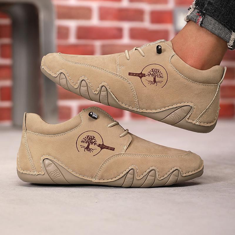 

Autumn Handmade Leather Casual Shoes for Men 2025 New Comfortable Loafers Outdoor Shoes Breathable Men Moccasins Men s Sneakers 40