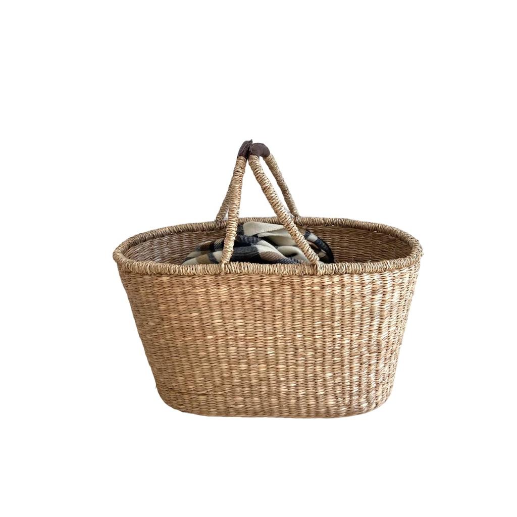 Stylish Oval Seagrass Basket (Large) - Perfect for Picnics, Storage, or As a Laundry Basket. Features a Seagrass Handle. Perfect for Luggage,